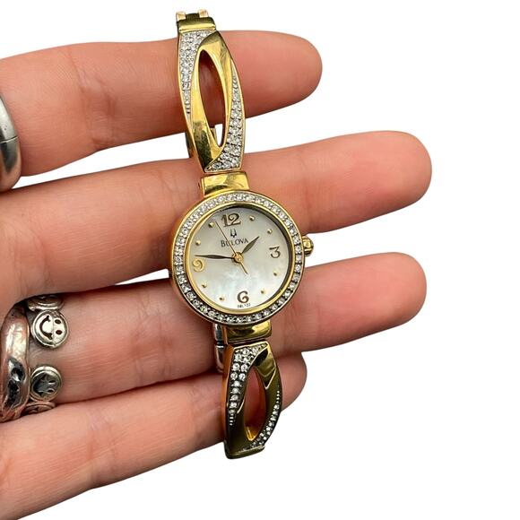 Bulova Crystal Quartz White Mother-of-Pearl Women\'s Watch main image 4